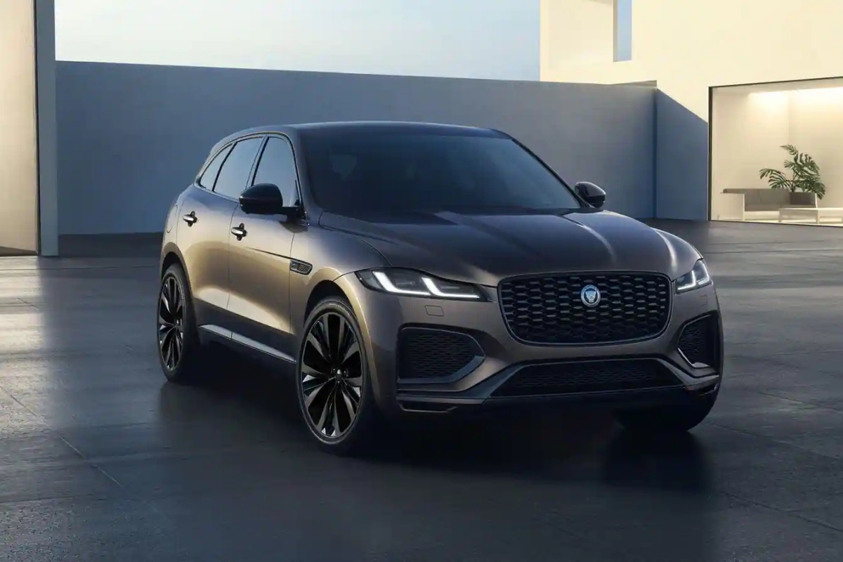 Jaguar F Pace